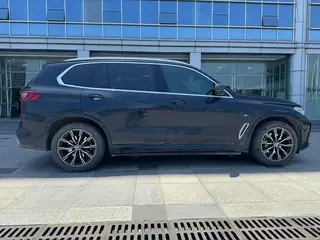 BMW X5 2022 Restyling xDrive 30Li Premium Class M Sports suit exterior photo 2 BMW X5 2022 Restyling xDrive 30Li Premium Class M Sports suit exterior photo 2