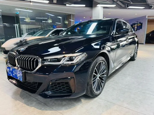 BMW 5 Series 2023 530Li Leader M Ensemble de sport extérieur photo 1 BMW 5 Series 2023 530Li Leader M Ensemble de sport extérieur photo 1