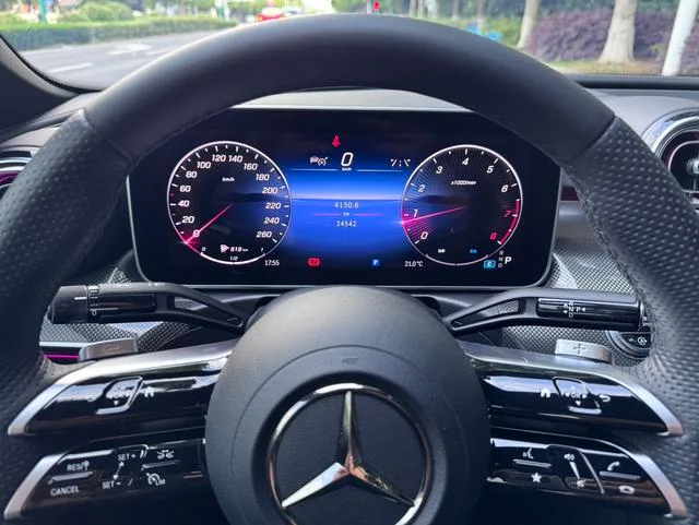 Mercedes-Benz C-Class 2024 C 260 L Hao Night Sports Edition interior photo 20 Mercedes-Benz C-Class 2024 C 260 L Hao Night Sports Edition interior photo 20