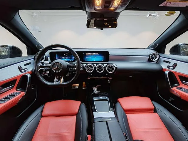 Mercedes-Benz A-Class AMG 2024 AMG A 35 L 4MATIC interior foto 12 Mercedes-Benz A-Class AMG 2024 AMG A 35 L 4MATIC interior foto 12
