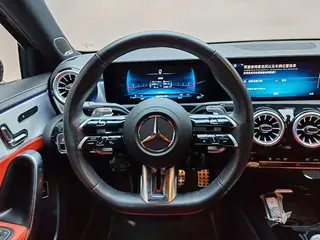 Mercedes-Benz A-Class AMG 2024 AMG A 35 L 4MATIC interior foto 19 Mercedes-Benz A-Class AMG 2024 AMG A 35 L 4MATIC interior foto 19