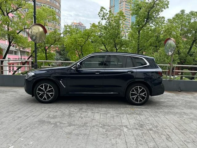 BMW X3 2022 xDrive25i M Ensemble de sport extérieur photo 2 BMW X3 2022 xDrive25i M Ensemble de sport extérieur photo 2