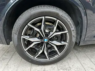 BMW X3 2022 xDrive25i M Ensemble de sport intérieur photo 13 BMW X3 2022 xDrive25i M Ensemble de sport intérieur photo 13