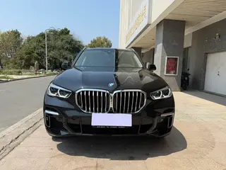 BMW X5 2022 Mise à jour xDrive 30Li Type de luxe M Ensemble de sport extérieur photo 2 BMW X5 2022 Mise à jour xDrive 30Li Type de luxe M Ensemble de sport extérieur photo 2