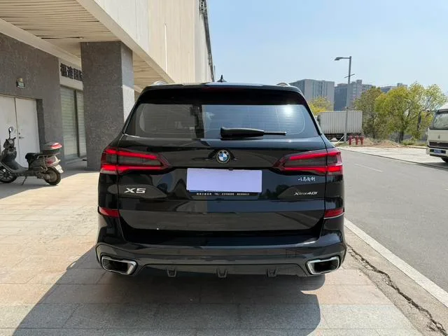 BMW X5 2022 Mise à jour xDrive 30Li Type de luxe M Ensemble de sport extérieur photo 7 BMW X5 2022 Mise à jour xDrive 30Li Type de luxe M Ensemble de sport extérieur photo 7
