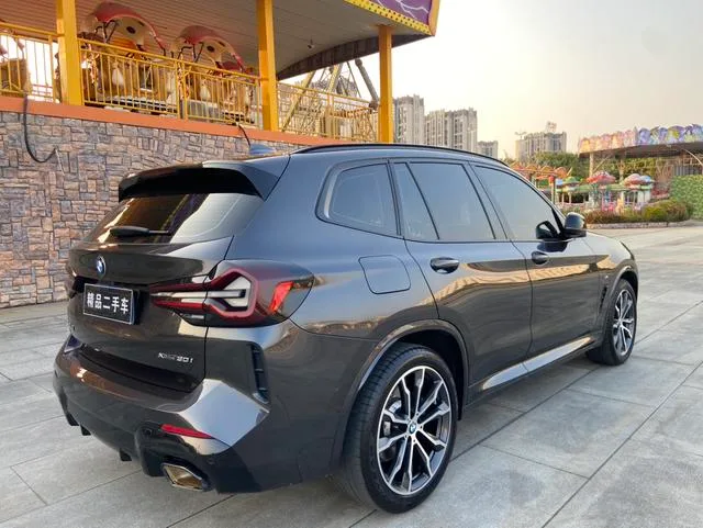 BMW X3 2022 Deuxième lifting xDrive30i Leader M Ensemble de nuit Yao intérieur photo 6 BMW X3 2022 Deuxième lifting xDrive30i Leader M Ensemble de nuit Yao intérieur photo 6