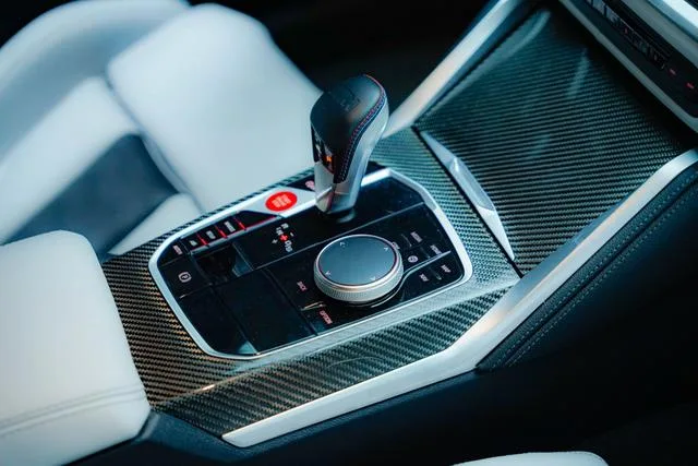 BMW M4 2022 M4 Coupé M xDrive Versión Thunder interior foto 11 BMW M4 2022 M4 Coupé M xDrive Versión Thunder interior foto 11