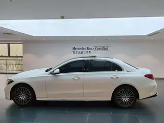 Mercedes-Benz C-Class 2024 C 260 L Versión deportiva exterior foto 7 Mercedes-Benz C-Class 2024 C 260 L Versión deportiva exterior foto 7