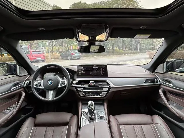 BMW 5 Series 2022 Trois lifting 530Li Type de luxe M Ensemble de sport extérieur photo 4 BMW 5 Series 2022 Trois lifting 530Li Type de luxe M Ensemble de sport extérieur photo 4