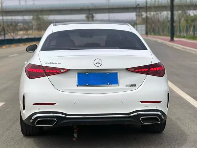 Mercedes-Benz C-Class 2024 C 260 L Version sportive extérieur photo 5 Mercedes-Benz C-Class 2024 C 260 L Version sportive extérieur photo 5