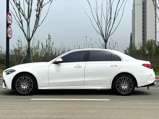 Mercedes-Benz C-Class 2024 C 260 L Version sportive extérieur photo 7 Mercedes-Benz C-Class 2024 C 260 L Version sportive extérieur photo 7