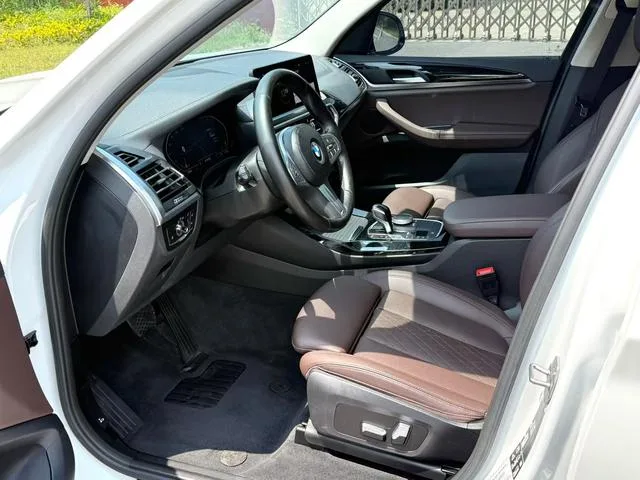 BMW X3 2022 Restyling xDrive25i M Sports suit interior photo 6 BMW X3 2022 Restyling xDrive25i M Sports suit interior photo 6