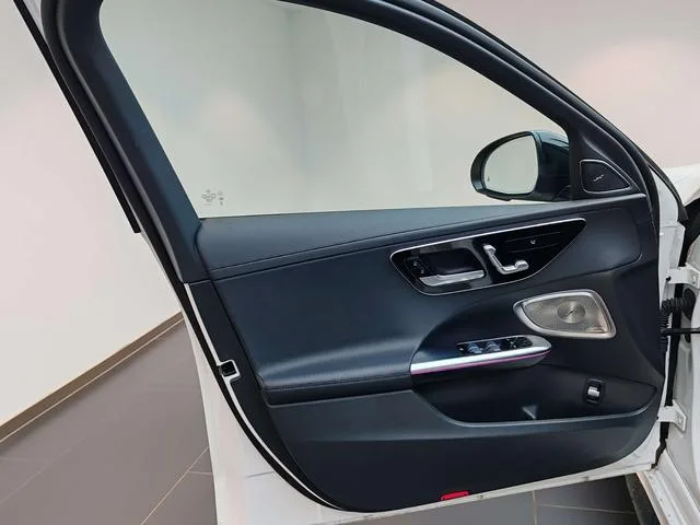 Mercedes-Benz C-Class 2024 C 260 L Hao Night Sports Edition interior photo 14 Mercedes-Benz C-Class 2024 C 260 L Hao Night Sports Edition interior photo 14