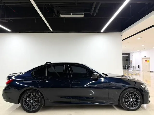 BMW 3 Series 2021 Restyling 325i M Sports Night Suit interior photo 7 BMW 3 Series 2021 Restyling 325i M Sports Night Suit interior photo 7