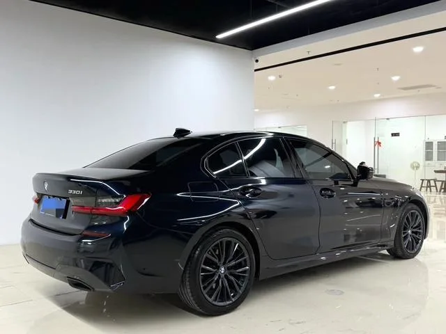 BMW 3 Series 2021 Restyling 325i M Sports Night Suit interior photo 9 BMW 3 Series 2021 Restyling 325i M Sports Night Suit interior photo 9