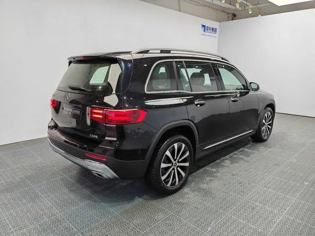 Mercedes-Benz GLB 2024 Restyling GLB 220 Fashionable exterior photo 4 Mercedes-Benz GLB 2024 Restyling GLB 220 Fashionable exterior photo 4