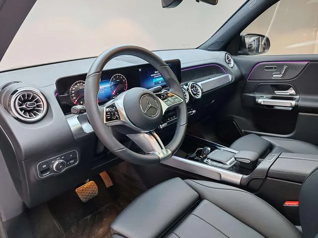 Mercedes-Benz GLB 2024 GLB 220 Estilo de moda interior foto 16 Mercedes-Benz GLB 2024 GLB 220 Estilo de moda interior foto 16