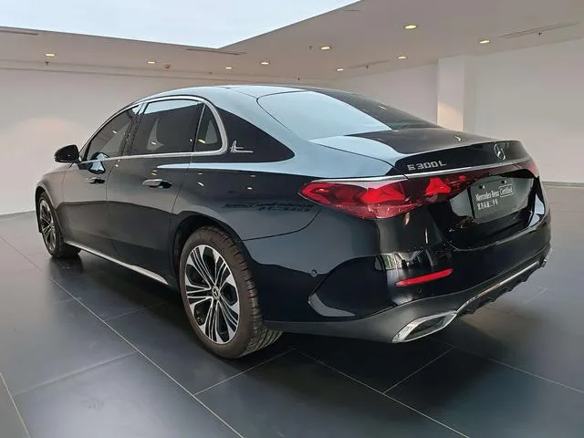 Mercedes-Benz E-Class 2024 E 300 L Fashionable sports car exterior photo 6 Mercedes-Benz E-Class 2024 E 300 L Fashionable sports car exterior photo 6