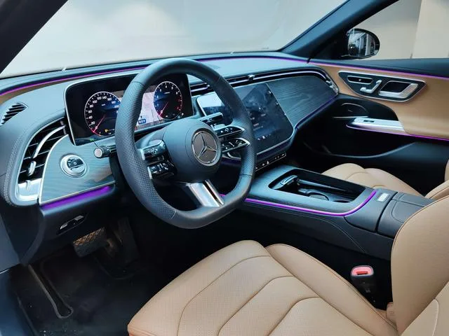 Mercedes-Benz E-Class 2024 E 300 L Fashionable sports car interior photo 15 Mercedes-Benz E-Class 2024 E 300 L Fashionable sports car interior photo 15