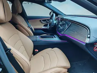 Mercedes-Benz E-Class 2024 E 300 L Fashionable sports car interior photo 18 Mercedes-Benz E-Class 2024 E 300 L Fashionable sports car interior photo 18