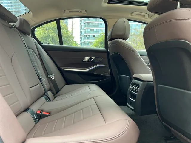 BMW 3 Series 2021 Reforma 325i M Traje nocturno deportivo Yao interior foto 14 BMW 3 Series 2021 Reforma 325i M Traje nocturno deportivo Yao interior foto 14