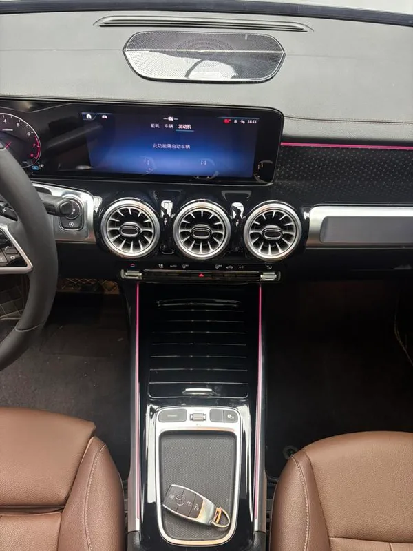 Mercedes-Benz GLB 2024 Reforma GLB 220 Dinámico interior foto 13 Mercedes-Benz GLB 2024 Reforma GLB 220 Dinámico interior foto 13