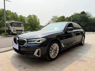 BMW 5 Series 2022 Mise à jour 525Li Ensemble de luxe