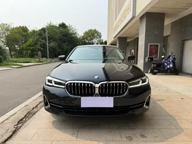 BMW 5 Series 2022 Restyling 525Li Luxury Set exterior photo 2 BMW 5 Series 2022 Restyling 525Li Luxury Set exterior photo 2