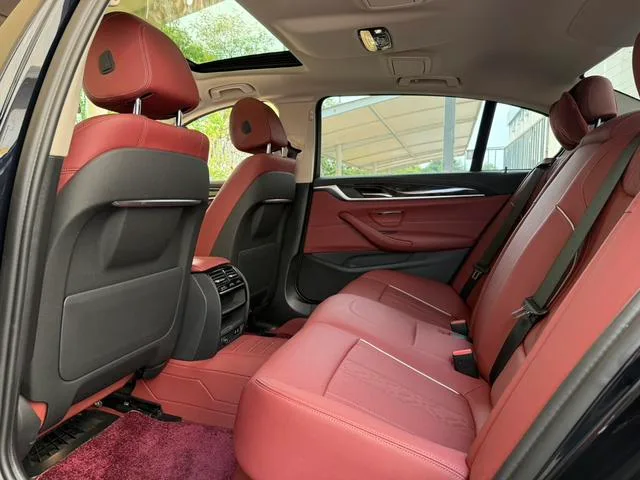 BMW 5 Series 2022 Restyling 525Li Luxury Set interior photo 10 BMW 5 Series 2022 Restyling 525Li Luxury Set interior photo 10