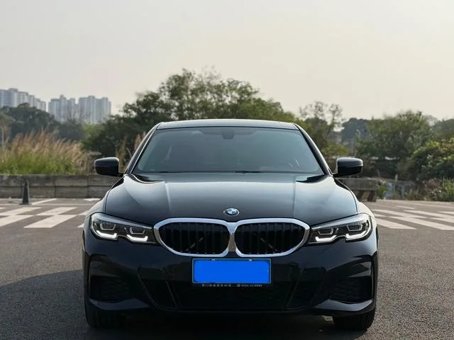 BMW 3 Series 2022 320Li M Sports suit exterior photo 2 BMW 3 Series 2022 320Li M Sports suit exterior photo 2