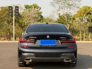 BMW 3 Series 2022 320Li M Sports suit exterior photo 5 BMW 3 Series 2022 320Li M Sports suit exterior photo 5
