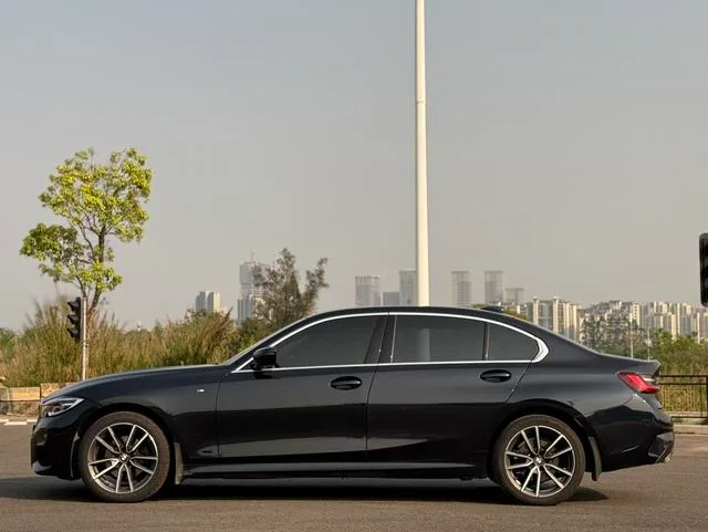 BMW 3 Series 2022 320Li M Sports suit exterior photo 7 BMW 3 Series 2022 320Li M Sports suit exterior photo 7