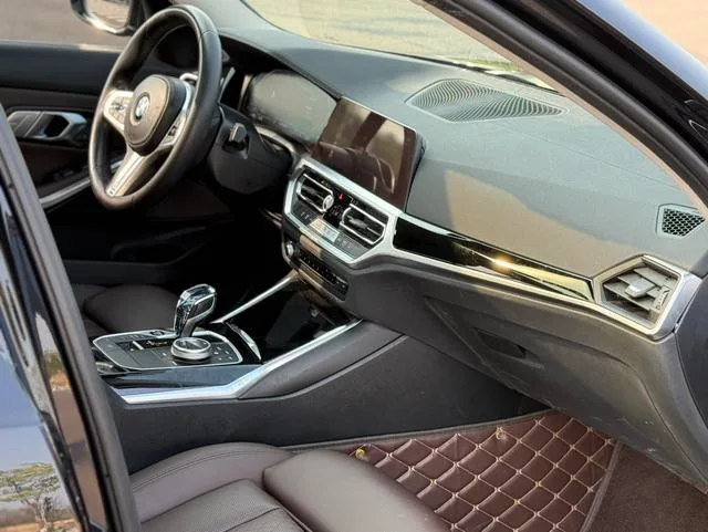 BMW 3 Series 2022 320Li M Sports suit interior photo 14 BMW 3 Series 2022 320Li M Sports suit interior photo 14