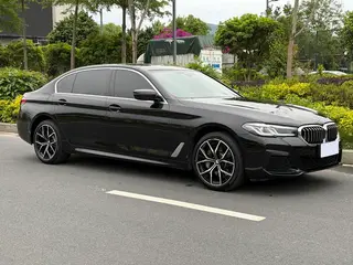 BMW 5 Series 2022 Second change 530Li Premium Class M Sports suit exterior photo 3 BMW 5 Series 2022 Second change 530Li Premium Class M Sports suit exterior photo 3