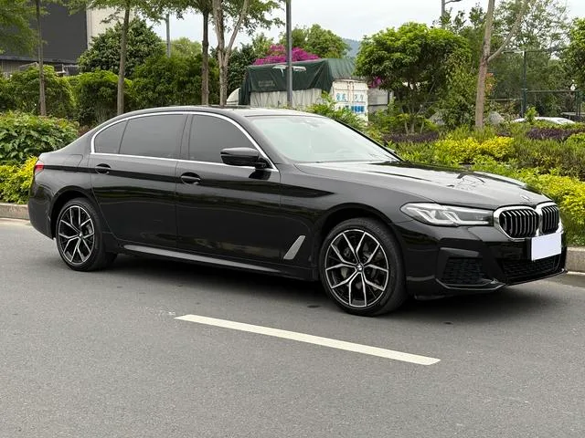 BMW 5 Series 2022 Second change 530Li Premium Class M Sports suit exterior photo 3 BMW 5 Series 2022 Second change 530Li Premium Class M Sports suit exterior photo 3