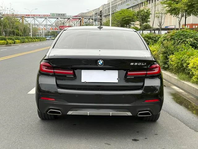 BMW 5 Series 2022 Second change 530Li Premium Class M Sports suit exterior photo 4 BMW 5 Series 2022 Second change 530Li Premium Class M Sports suit exterior photo 4