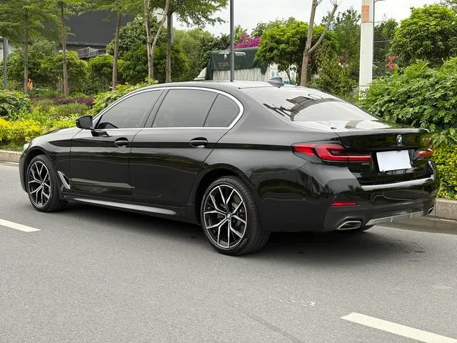 BMW 5 Series 2022 Second change 530Li Premium Class M Sports suit exterior photo 5 BMW 5 Series 2022 Second change 530Li Premium Class M Sports suit exterior photo 5
