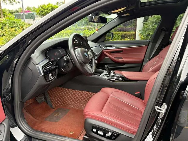 BMW 5 Series 2022 Second change 530Li Premium Class M Sports suit interior photo 8 BMW 5 Series 2022 Second change 530Li Premium Class M Sports suit interior photo 8
