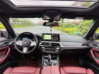 BMW 5 Series 2022 Second change 530Li Premium Class M Sports suit interior photo 13 BMW 5 Series 2022 Second change 530Li Premium Class M Sports suit interior photo 13