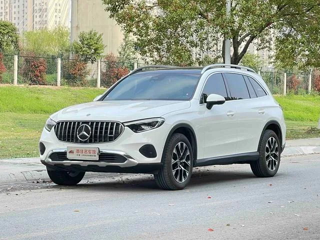 Mercedes-Benz GLC 2023 Reforma GLC 260 L 4MATIC Dinámico 5 Asiento exterior foto 1 Mercedes-Benz GLC 2023 Reforma GLC 260 L 4MATIC Dinámico 5 Asiento exterior foto 1