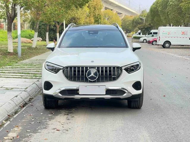 Mercedes-Benz GLC 2023 Reforma GLC 260 L 4MATIC Dinámico 5 Asiento exterior foto 3 Mercedes-Benz GLC 2023 Reforma GLC 260 L 4MATIC Dinámico 5 Asiento exterior foto 3