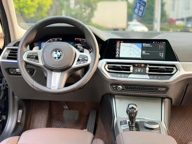 BMW 3 Series 2021 325Li M Sports Night Suit interior photo 14 BMW 3 Series 2021 325Li M Sports Night Suit interior photo 14