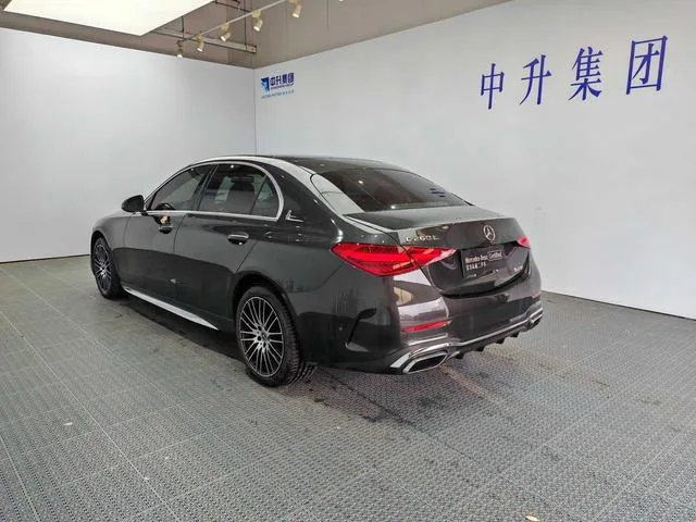Mercedes-Benz C-Class 2024 C 260 L Version sportive extérieur photo 4 Mercedes-Benz C-Class 2024 C 260 L Version sportive extérieur photo 4