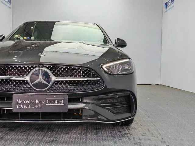 Mercedes-Benz C-Class 2024 C 260 L Version sportive intérieur photo 18 Mercedes-Benz C-Class 2024 C 260 L Version sportive intérieur photo 18