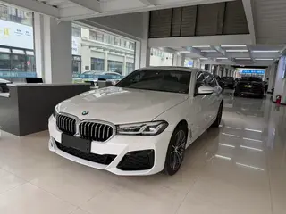 BMW 5 Series 2023 Reforma 530Li Líder M Conjunto deportivo