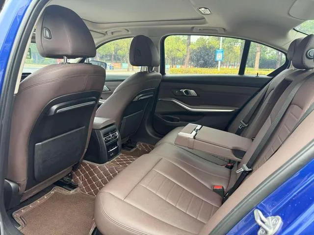 BMW 3 Series 2021 Restyling 325Li M Sports Night Suit exterior photo 5 BMW 3 Series 2021 Restyling 325Li M Sports Night Suit exterior photo 5