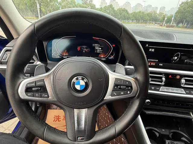 BMW 3 Series 2021 Restyling 325Li M Sports Night Suit interior photo 15 BMW 3 Series 2021 Restyling 325Li M Sports Night Suit interior photo 15