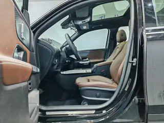 Mercedes-Benz GLB 2024 GLB 220 Dynamic interior photo 11 Mercedes-Benz GLB 2024 GLB 220 Dynamic interior photo 11