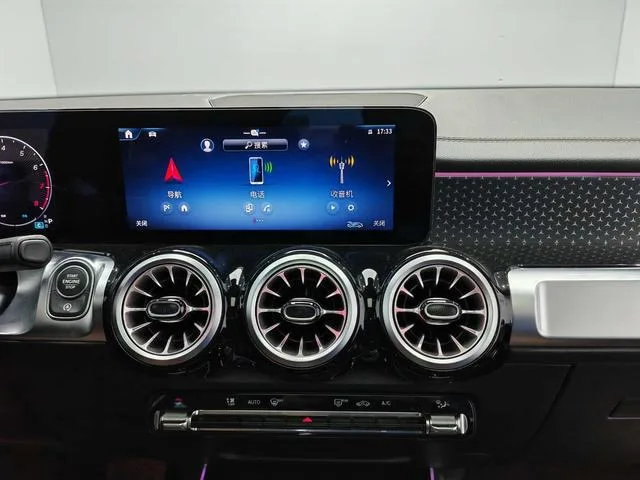 Mercedes-Benz GLB 2024 GLB 220 Dynamic interior photo 16 Mercedes-Benz GLB 2024 GLB 220 Dynamic interior photo 16