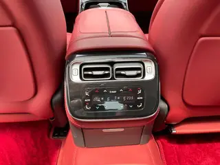 Mercedes-Benz S-Class 2023 S 450 L 4MATIC interior photo 16 Mercedes-Benz S-Class 2023 S 450 L 4MATIC interior photo 16